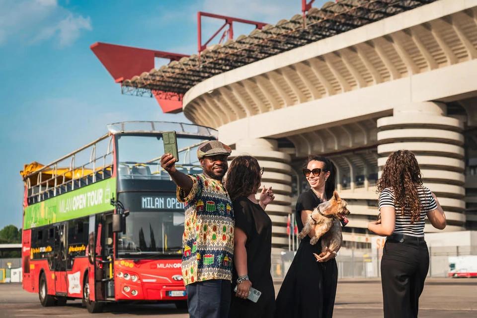 Milan Open Tour: Milan Hop-On, Hop-Off Bus Tour + Optional San Siro Stadium and Museum