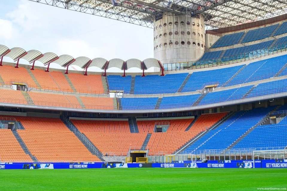 Milan Open Tour: Milan Hop-On, Hop-Off Bus Tour + Optional San Siro Stadium and Museum