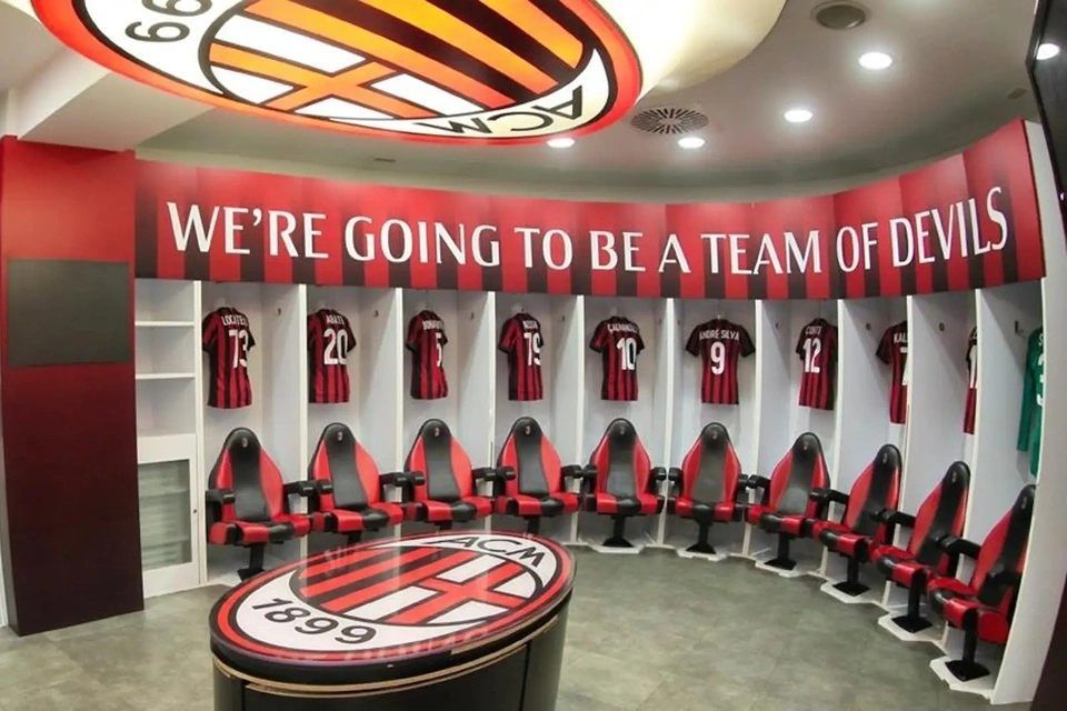 Milan Open Tour: Milan Hop-On, Hop-Off Bus Tour + Optional San Siro Stadium and Museum