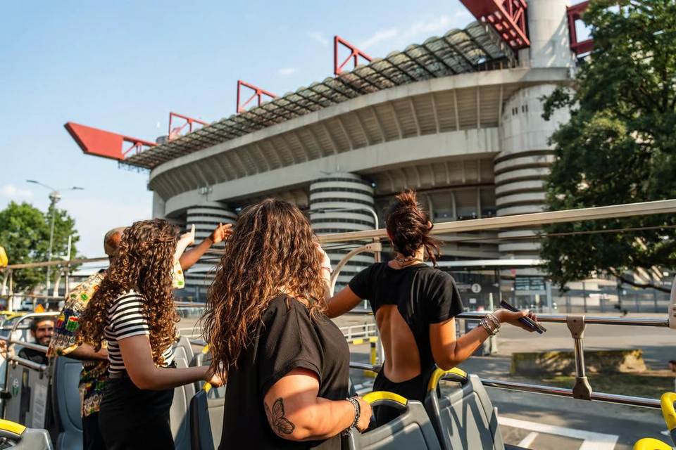 Milan Open Tour: Milan Hop-On, Hop-Off Bus Tour + Optional San Siro Stadium and Museum