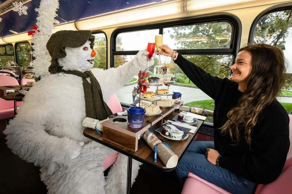 Golden Tours: The Snowman Afternoon Tea Bus Tour