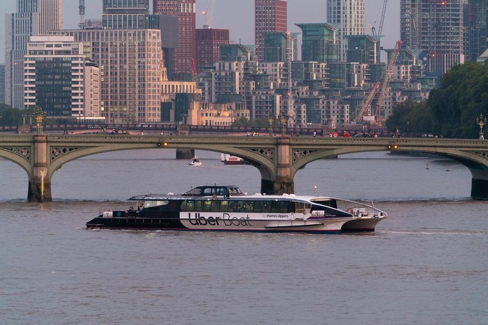 Uber Boat by Thames Clippers: Single Boat River Ticket + St. Paul's Cathedral Entrance