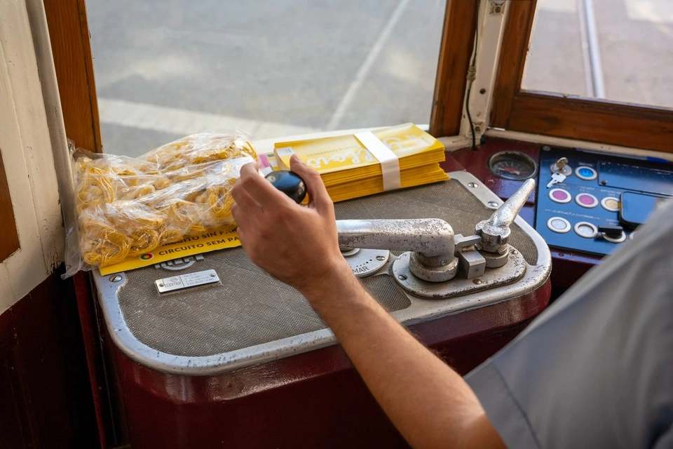 Yellow Bus: Royal & Hills Tramcar Tours