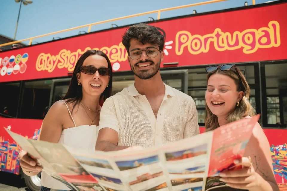 City Sightseeing: Hop-On, Hop-Off Lisbon + Night Tour + Lisbon Zoo