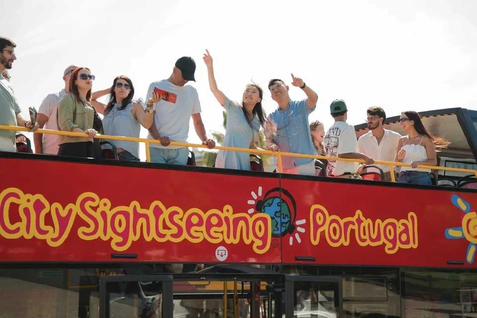City Sightseeing: Hop-On, Hop-Off Lisbon + Night Tour + Lisbon Zoo