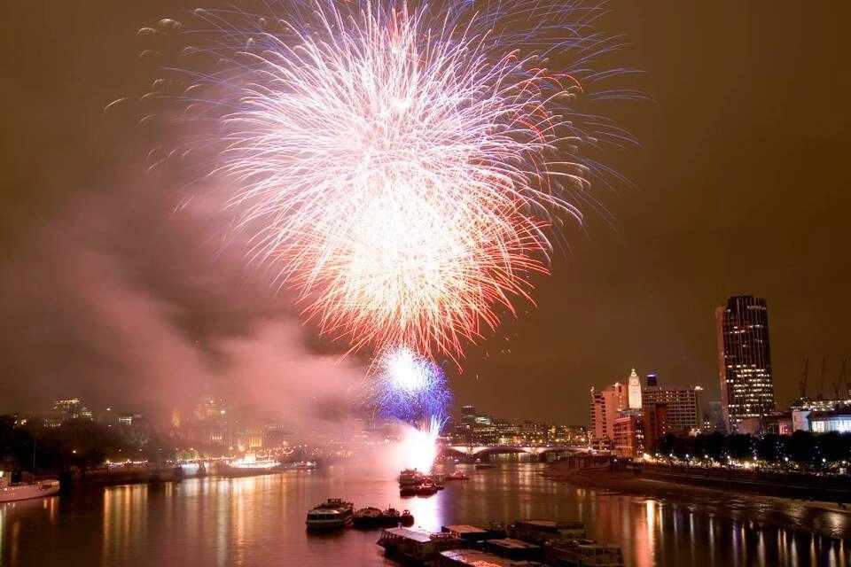 New Year’s Eve Cruise on The London Rose