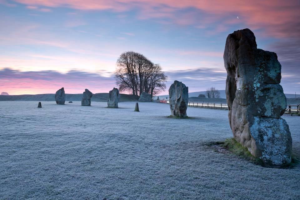 Windsor, Oxford and Avebury's Stone Circle with Traditional Christmas Lunch