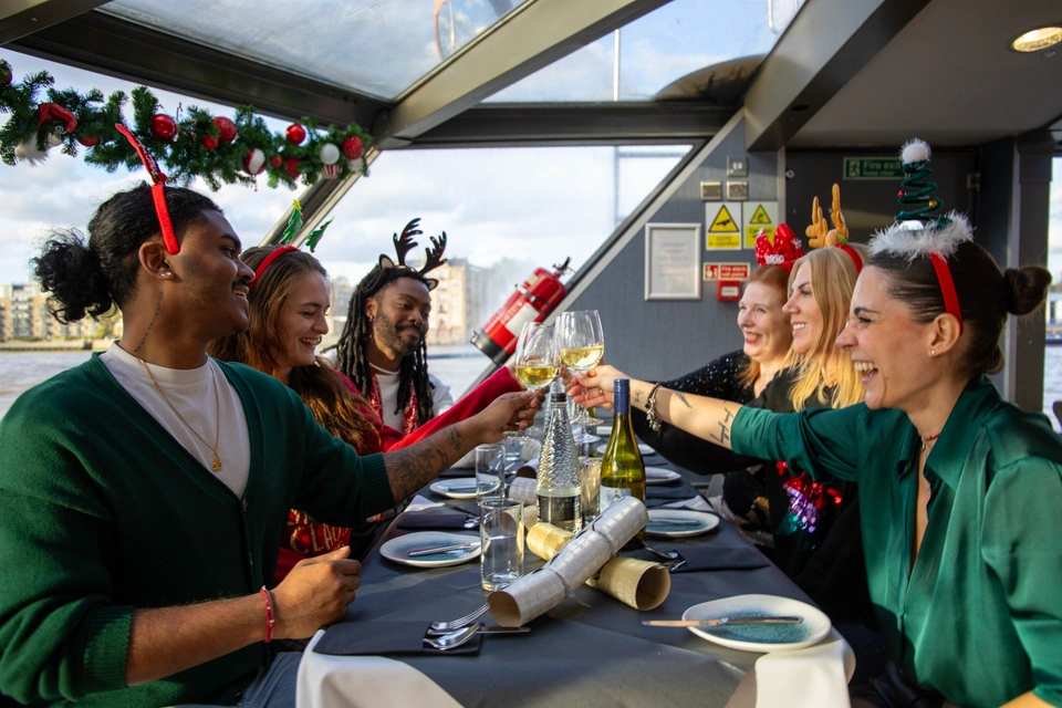 Christmas Day Lunch Cruise and Guided City Tour