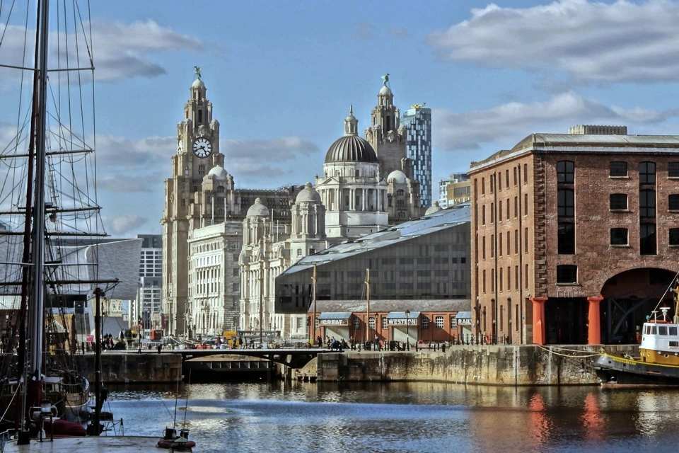 Liverpool by Rail + Liverpool Stadium Tour
