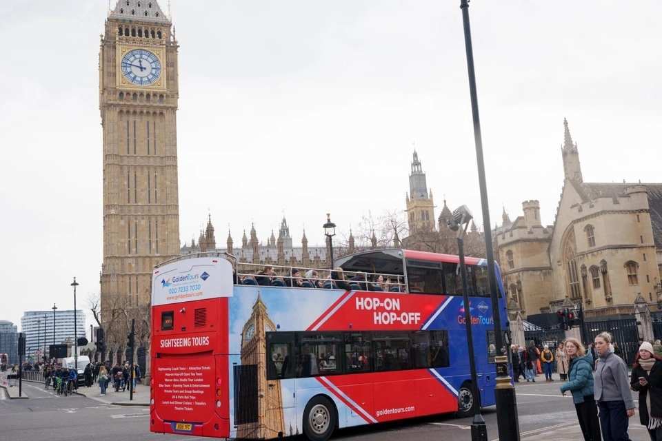 Golden Tours: London Hop-On, Hop-Off Bus Tour with London Eye & Tower of London