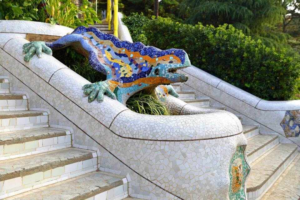Self-Guided Tour to Park Güell: Barcelona’s Dreamland
