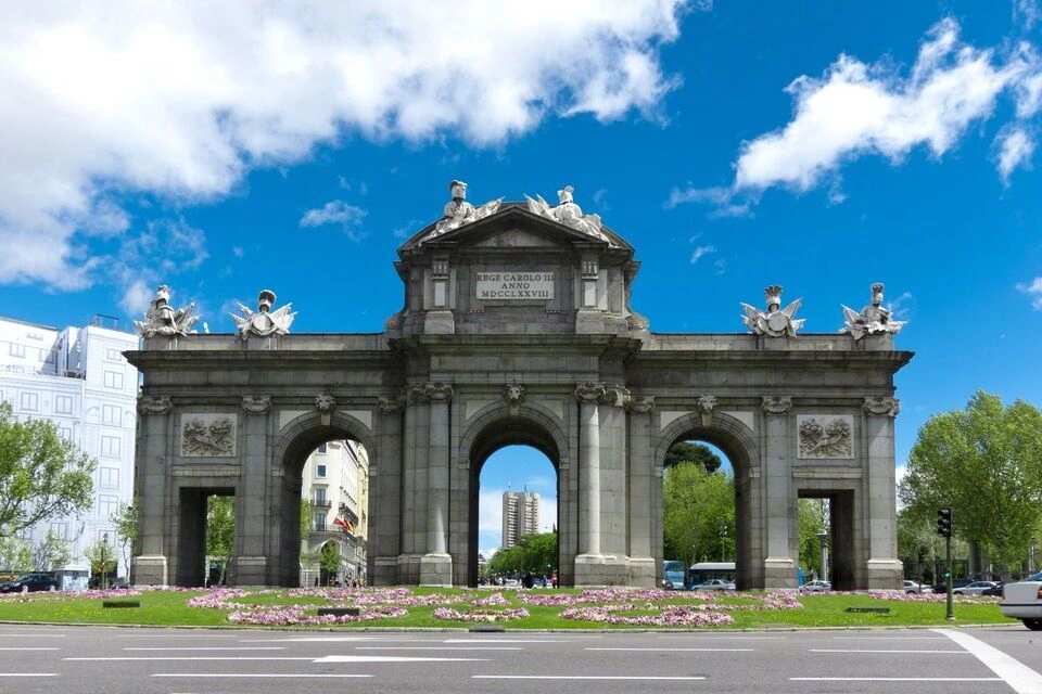 Madrid City Tour and El Retiro Park Combo Audio Tour