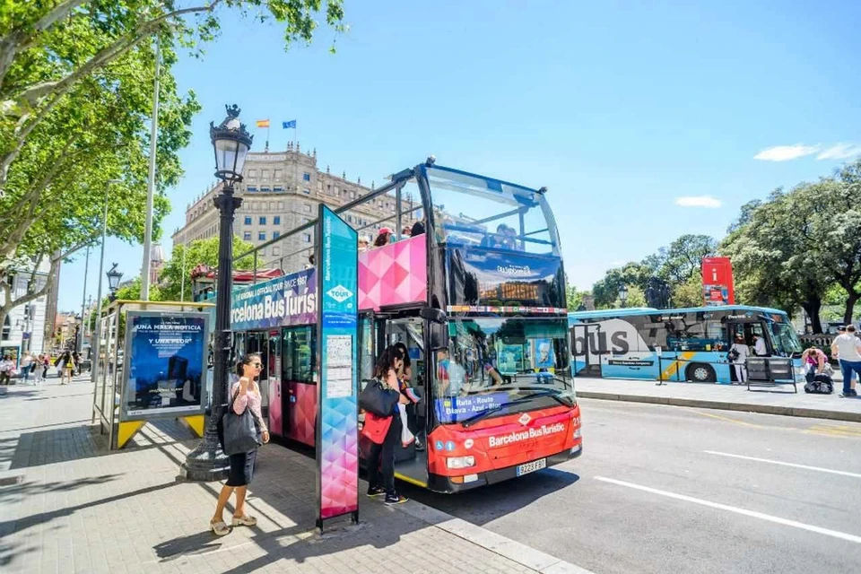 City Sightseeing: Barcelona Bus Turistic Hop-On, Hop-Off Bus Tour - Image 1