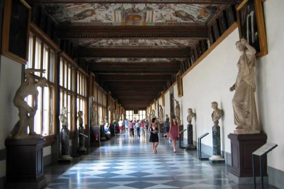 Uffizi Guided Tour 2h without Ticket