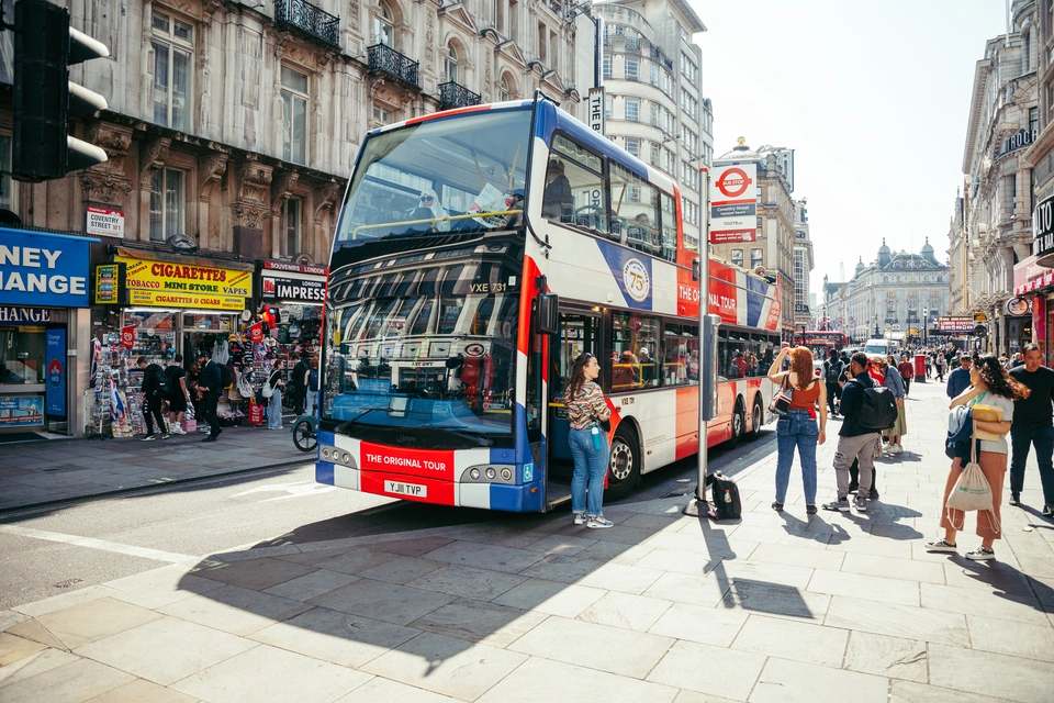 The Original Tour: London Hop-On, Hop-Off Deluxe + River Cruise (7 Days Pass)