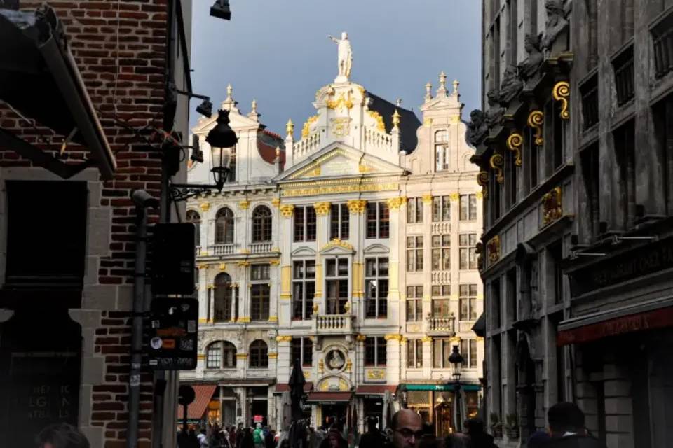 TooTBus: Brussels Discovery Hop On, Hop Off with Ferris Wheel Tour