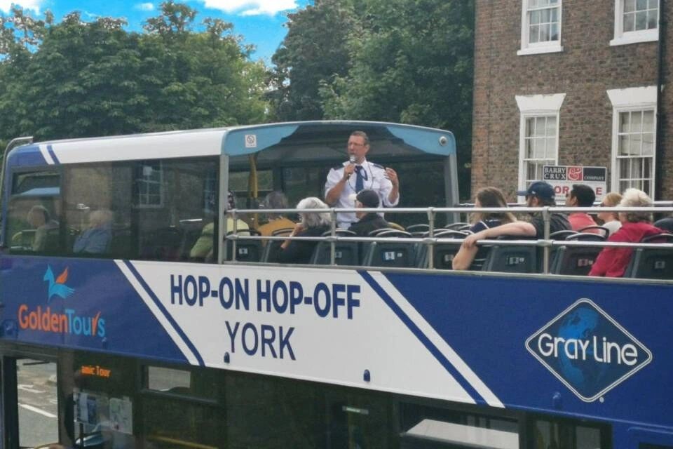 Golden Tour: York Hop On Hop Off Bus Tour