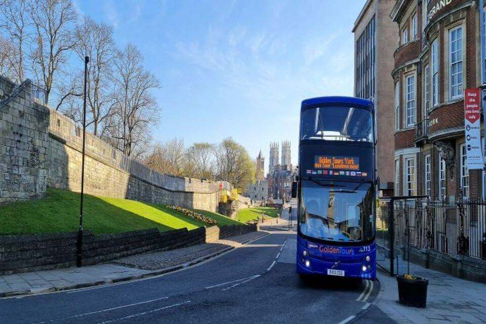 Golden Tour: York Hop On Hop Off Bus Tour