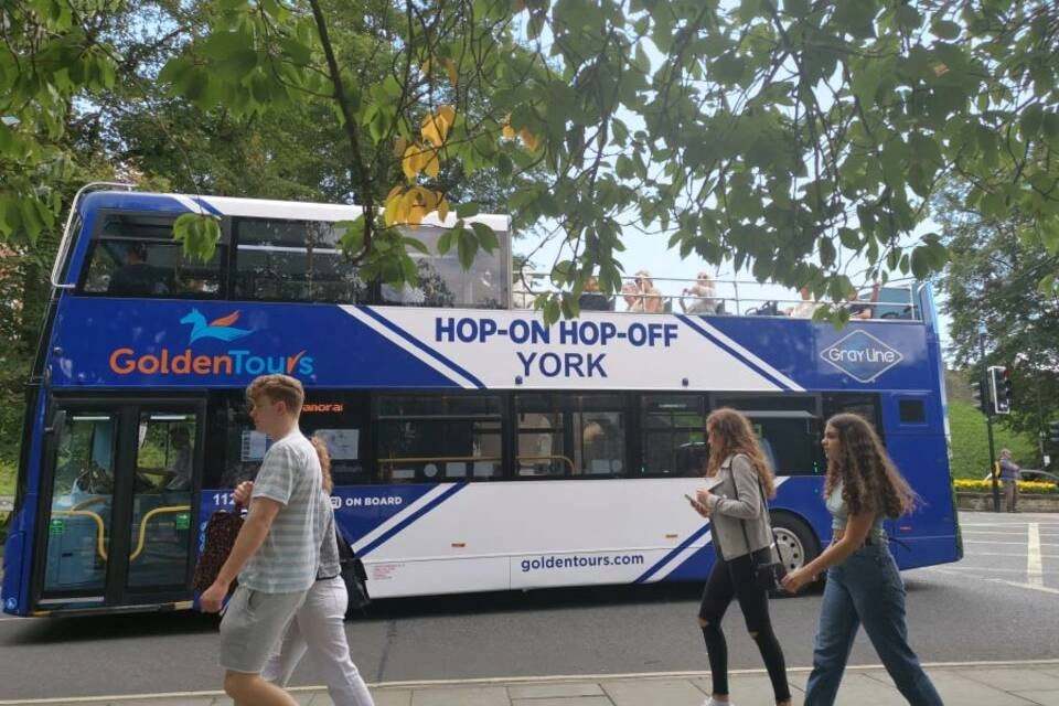Golden Tour: York Hop On Hop Off Bus Tour