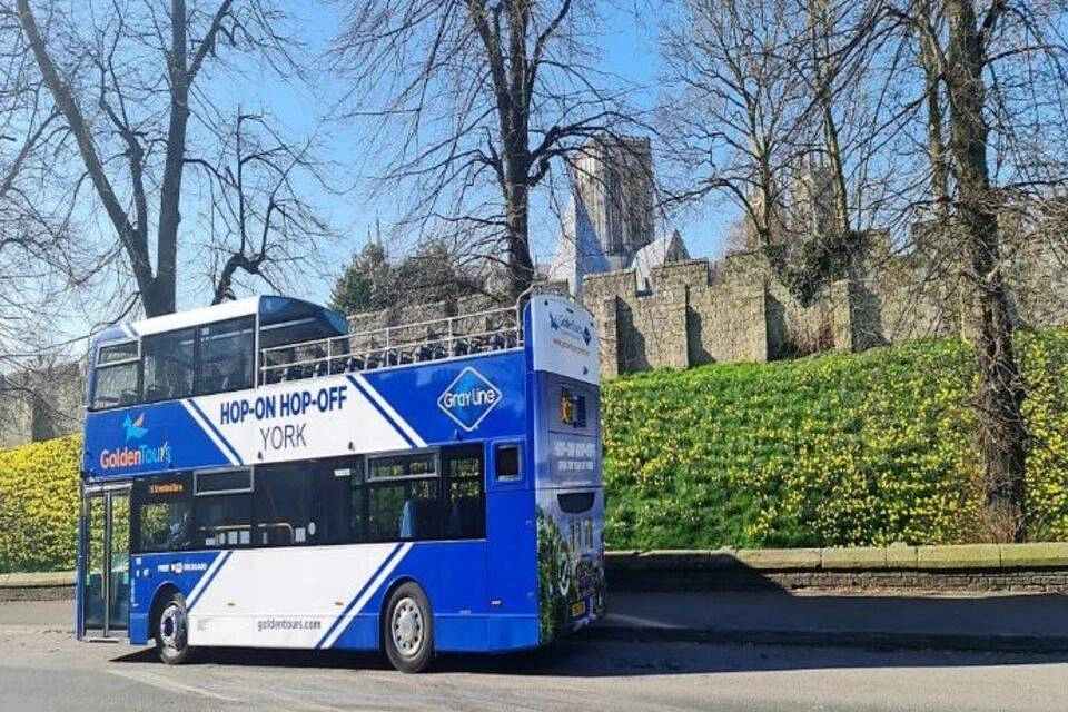 Golden Tour: York Hop On Hop Off Bus Tour