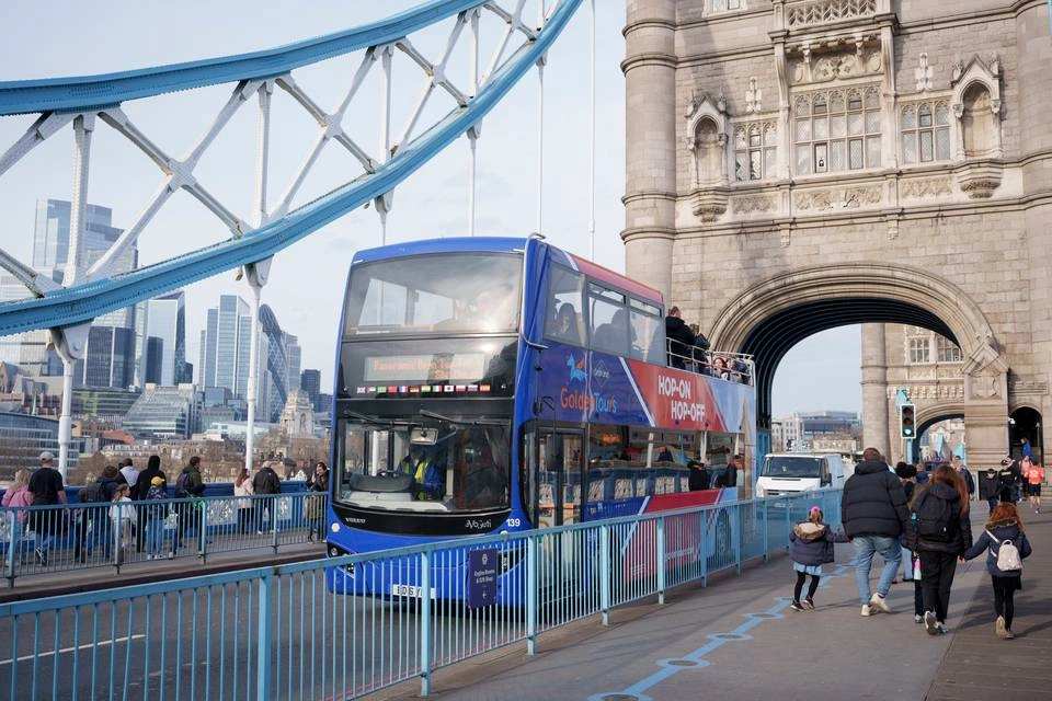 Golden Tours: London Hop-On, Hop-Off Bus Tour & Tower of London