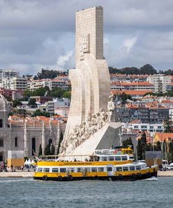 Yellow Bus: Lisbon Hop-On, Hop-Off Bus with River Boat Tour