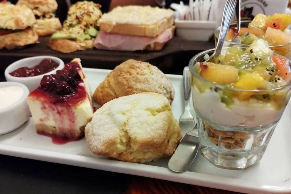 Buenos Aires Hop On Hop Off Bus with Football Museum & Brunch