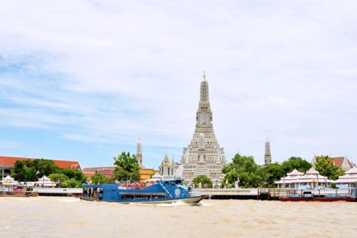 Chao Phraya: Bangkok River Hop-On, Hop-Off Boat Tour