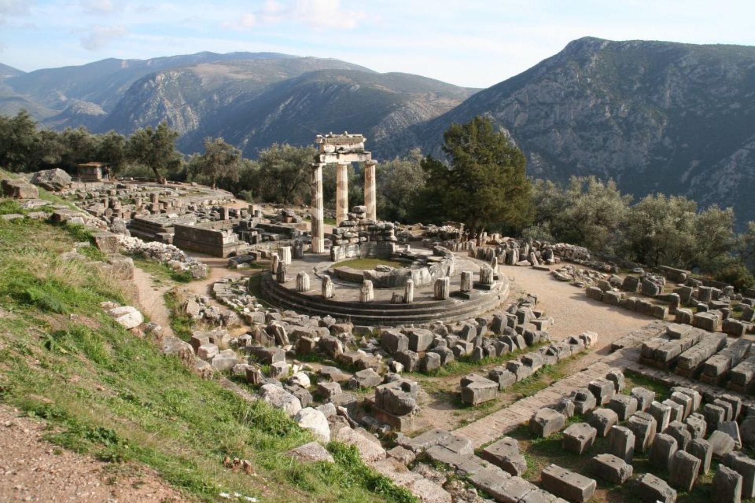 Delphi Archaeological Site with V.R. Audio Guided Tour