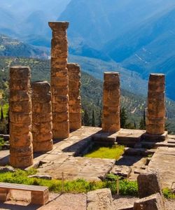 Sights of Athens: Full Day Delphi from Athens