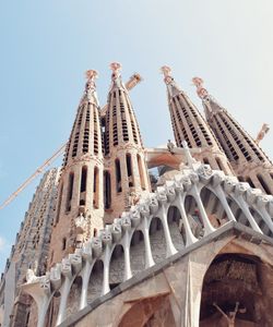 Barcelona Gaudi Tour: Artistic Barcelona including Sagrada Familia