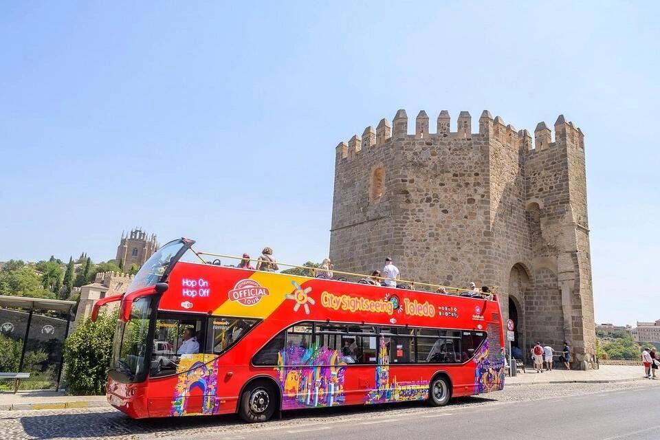 City Sightseeing: Toledo Hop-On, Hop-Off + 3 Cultures Walking Tour (Supreme)