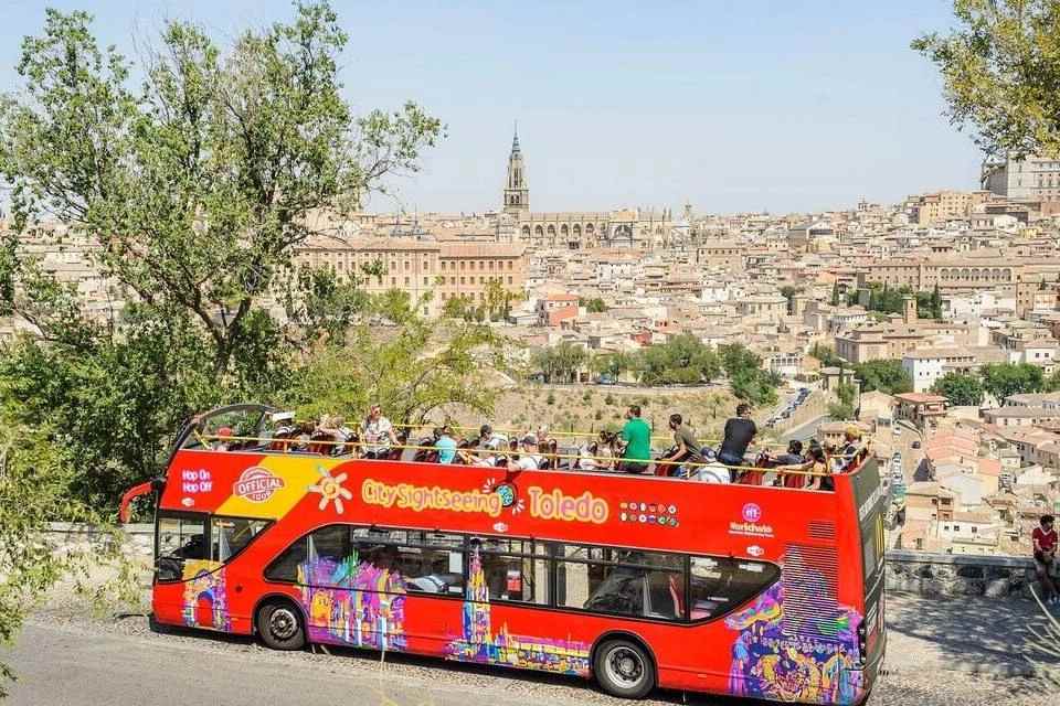 City Sightseeing: Toledo Hop-On, Hop-Off + Toledo Cathedral + 3 Walking Tour (Ultimate)