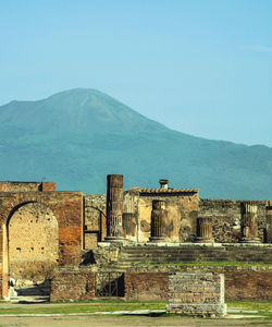 City Sightseeing: Shuttle Bus Naples-Pompeii