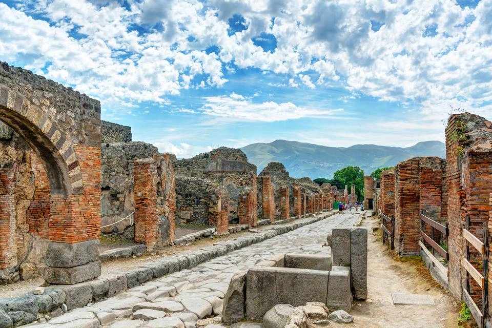 Shuttle Bus Naples-Pompeii