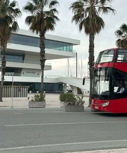 Valencia Bus Turistic: Hop-On, Hop-Off Bus Tour