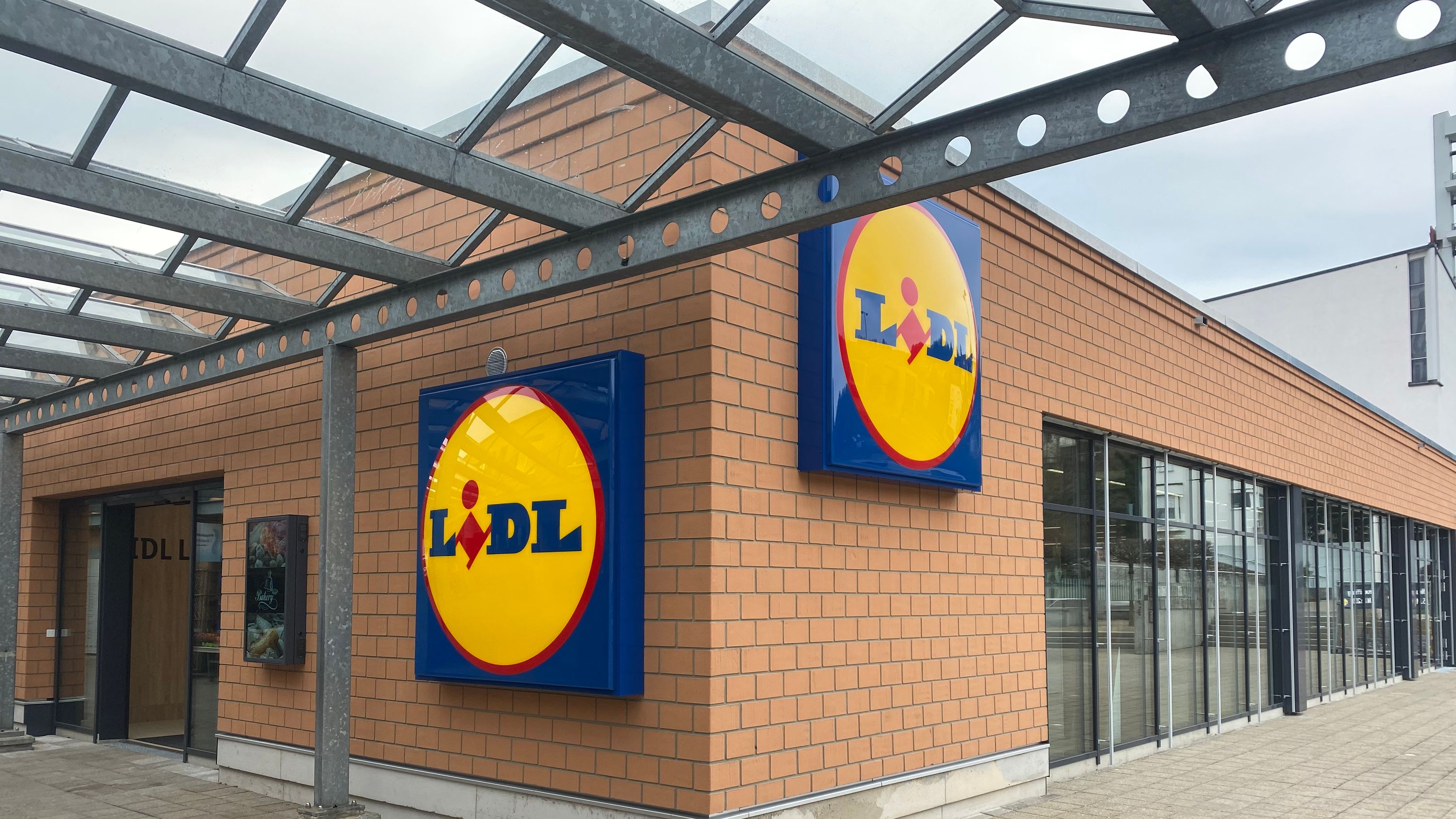 Referenzen Gewerbegebäude RETAIL Lidl, schweizweit