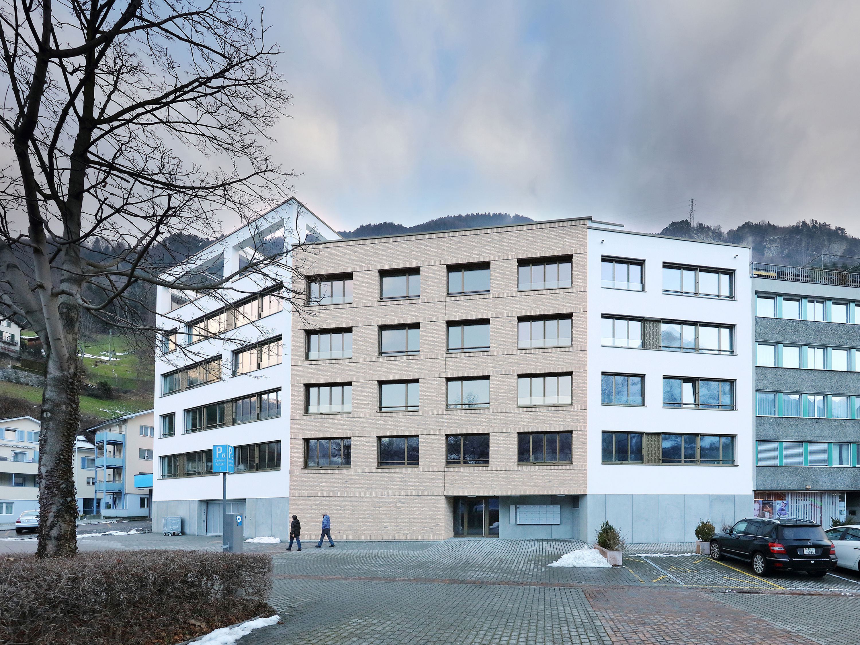 KOPFBAU MFH Seesicht Flüelen 01