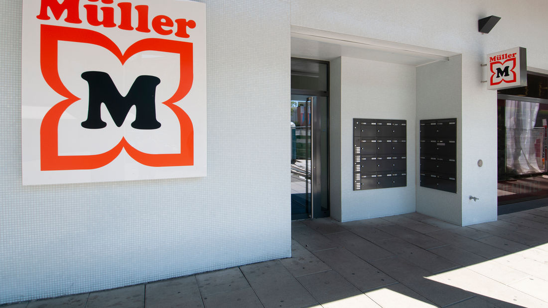 RETAIL Müller Handels AG 02