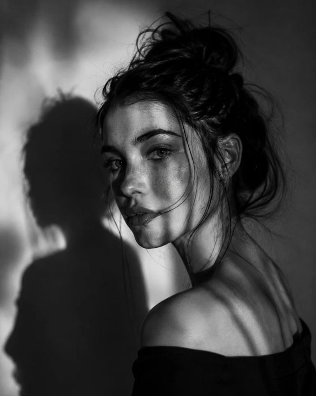 Black White Portrait — Gemini prompt | pineprompts.com