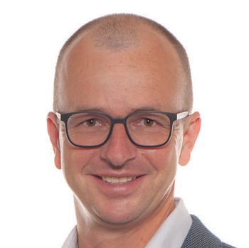 Dr Urs Fischer