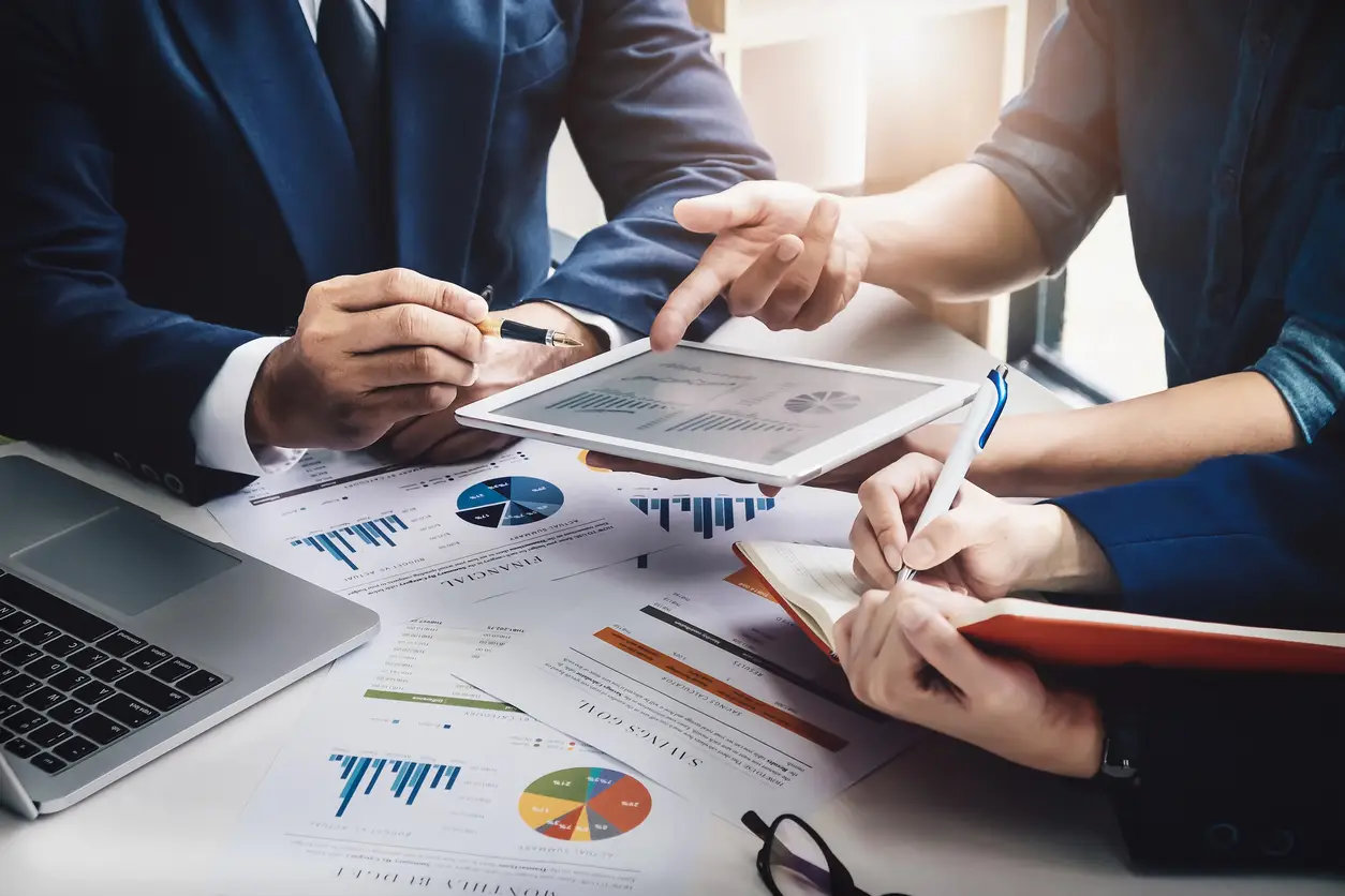 business-finance-accounting-contract-advisor-investment-consulting-marketing-plan-for-the-company-with-using-tablet-and-computer-technology-in-analysis.webp
