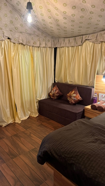 Tent (attached washroom) — photo 2