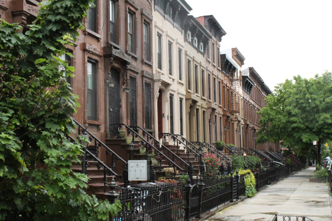 Maximizing Your Investment: Top Property Management Tips header image