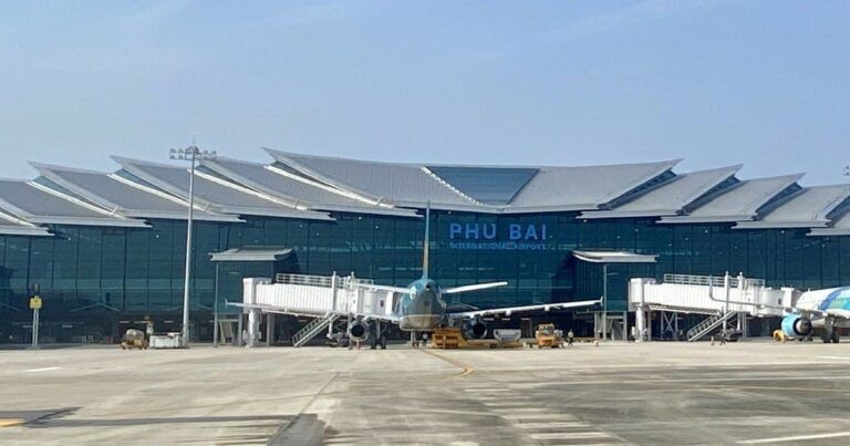SÂN BAY PHÚ BÀI