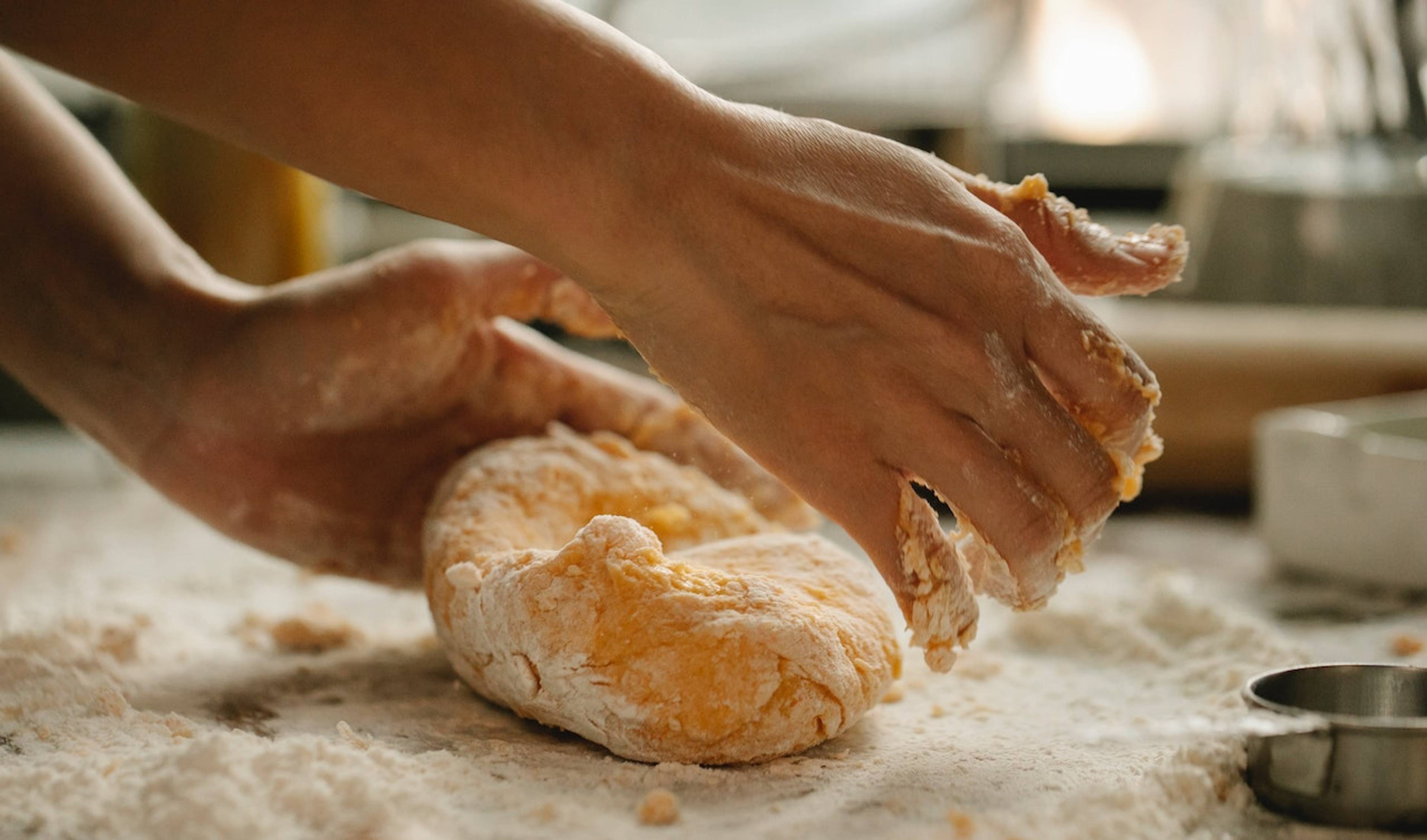 Pétrissage à la main