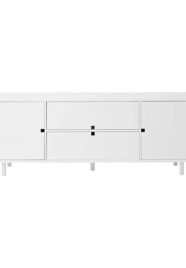 Riktigt snygg möbel i vitt från 1898.