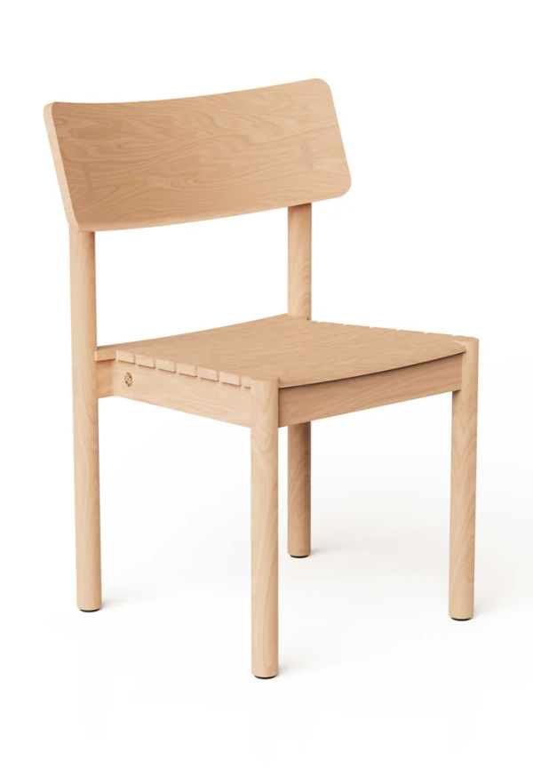 Skön möbel i brun färg gjord i teak.