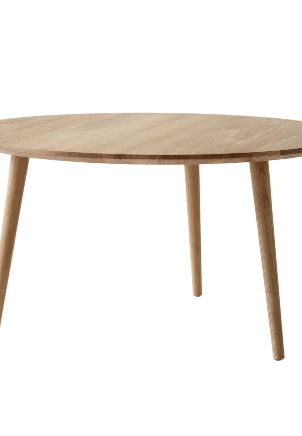 Elegant soffbord 2025 från &Tradition.