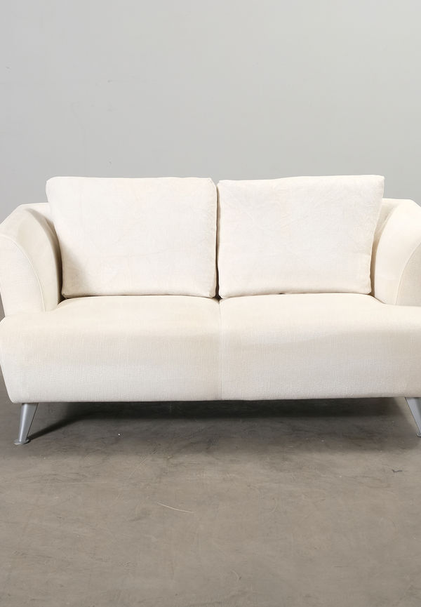 Riktigt fin vit soffa 2025 från Adea.
